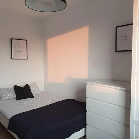 Duży Apartament 16 piętro z widokiem na morze i miasto Apartament *